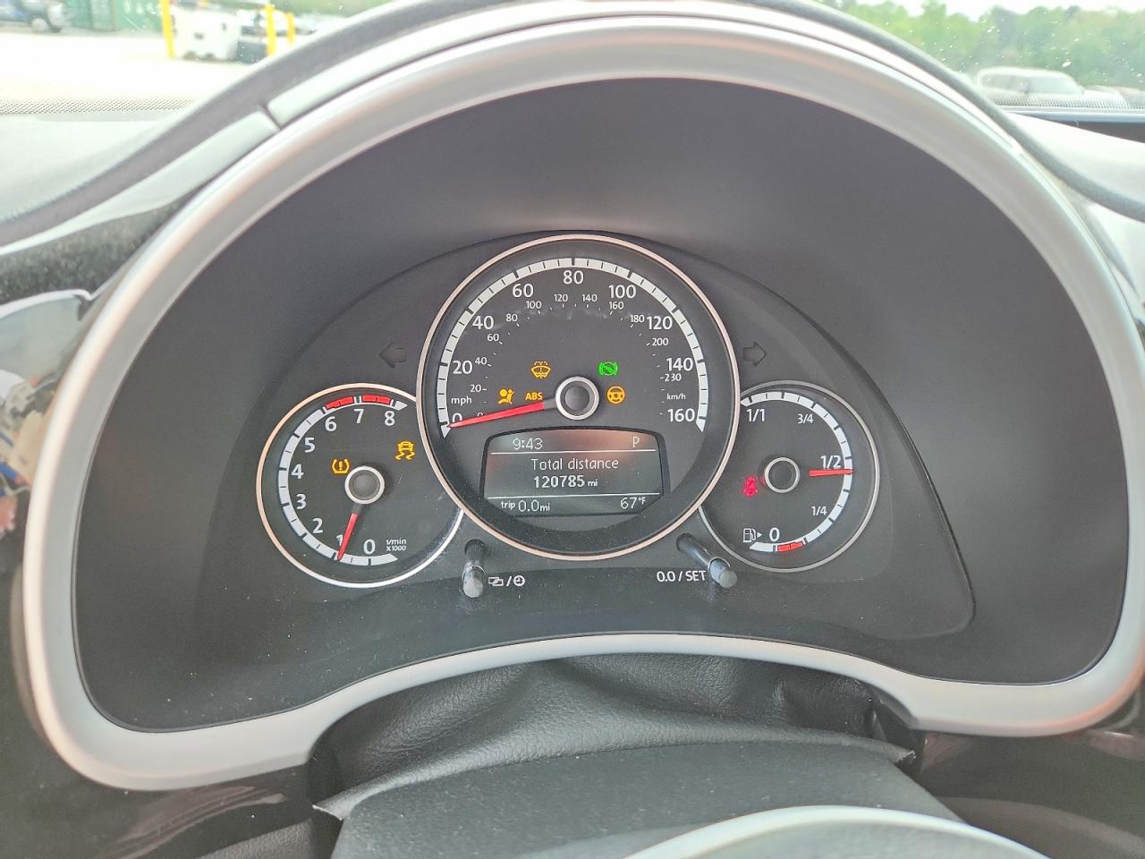 2014 Volkswagen Beetle VIN 3VW517AT1EM813269 photo 9
