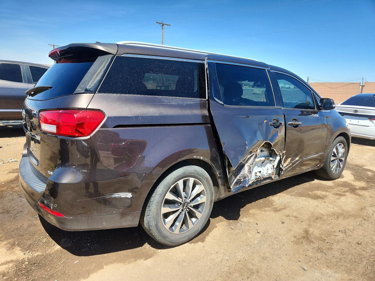 2015 Kia SEDONA VIN KNDMC5C1XF6038903 photo 3