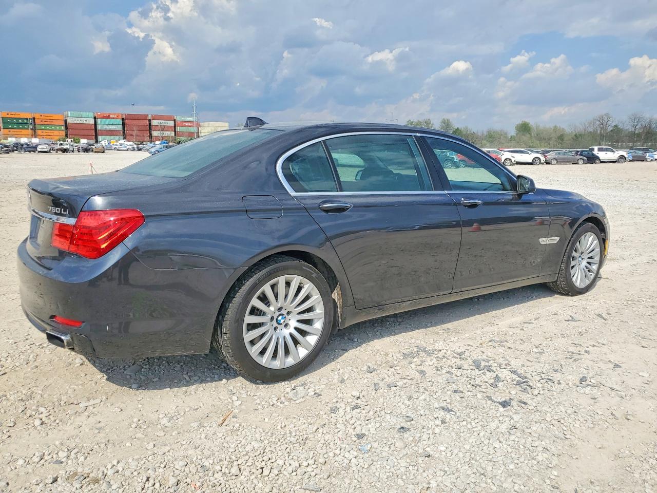 2011 BMW 7 series VIN WBAKC8C52BC432349 photo 3