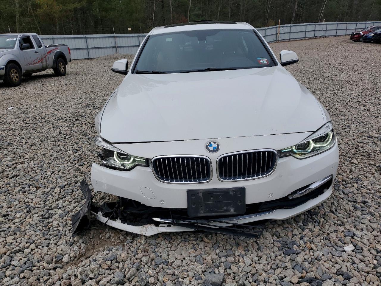 2017 BMW 3 series VIN WBA8D9G3XHNU62153 photo 5