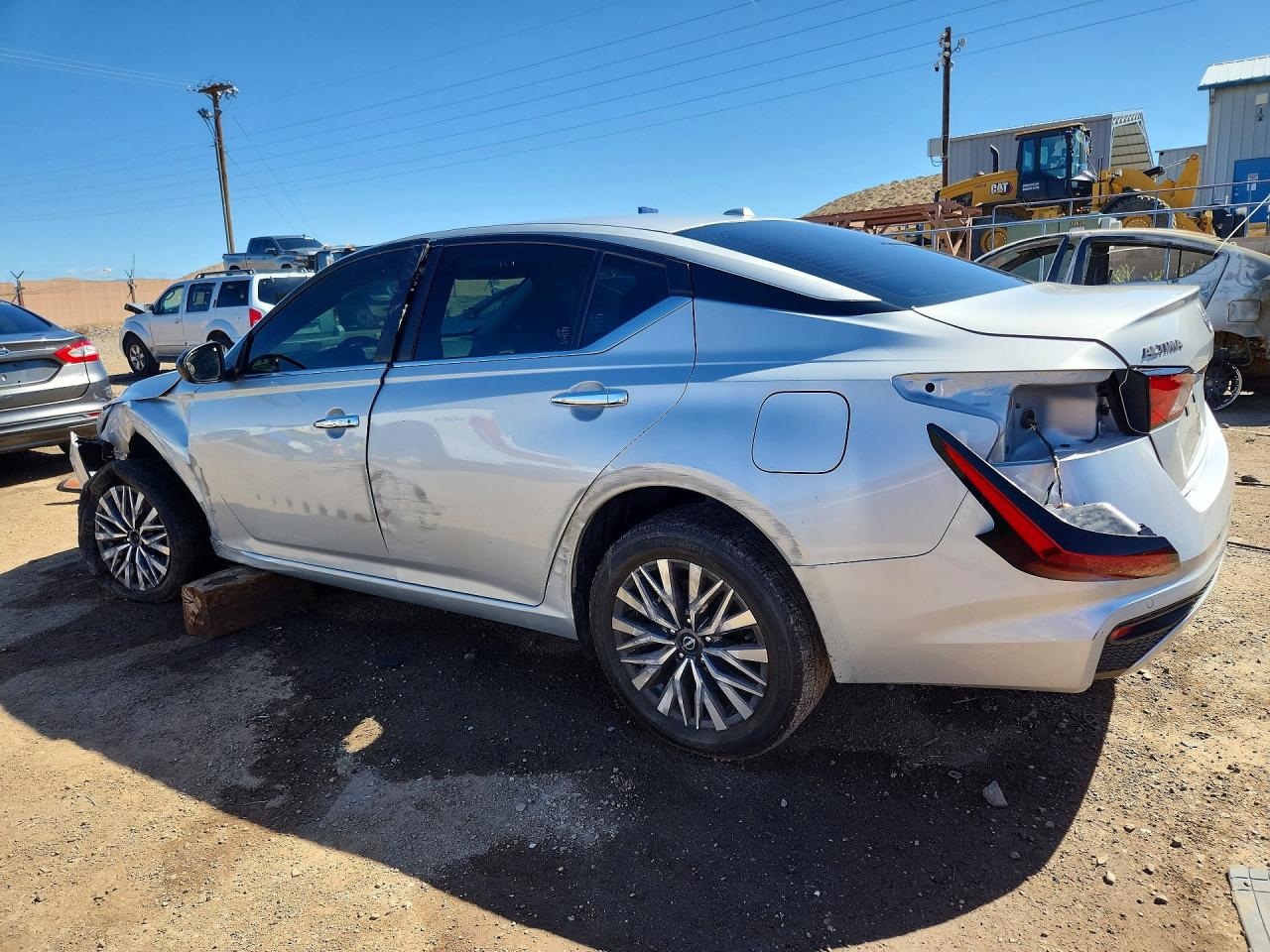 2024 Altima VIN 1N4BL4DV0RN304643 photo 2