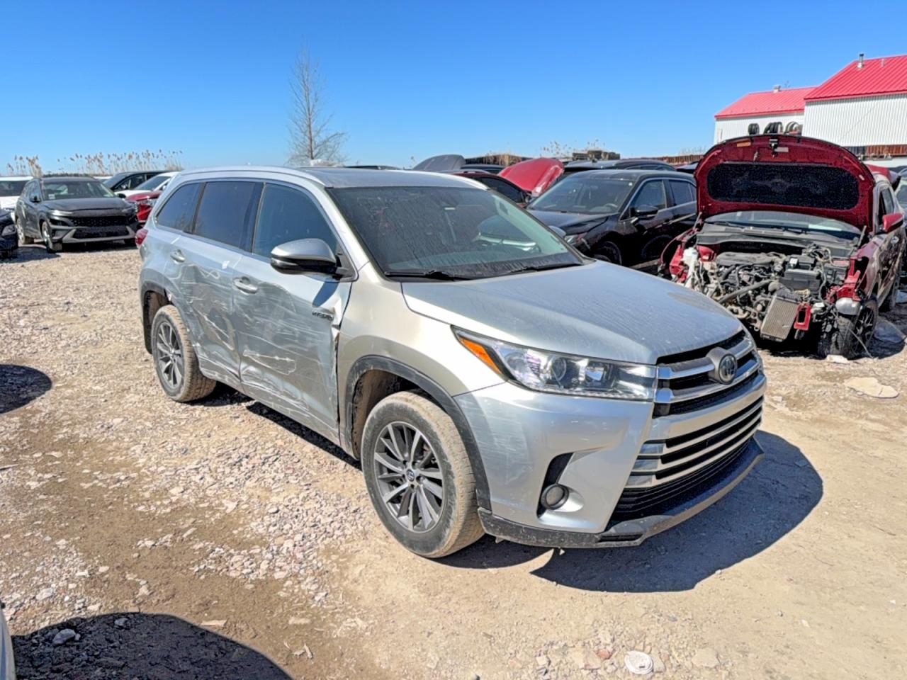 2018 Toyota Highlander VIN 5TDJGRFH6JS050207 photo 1