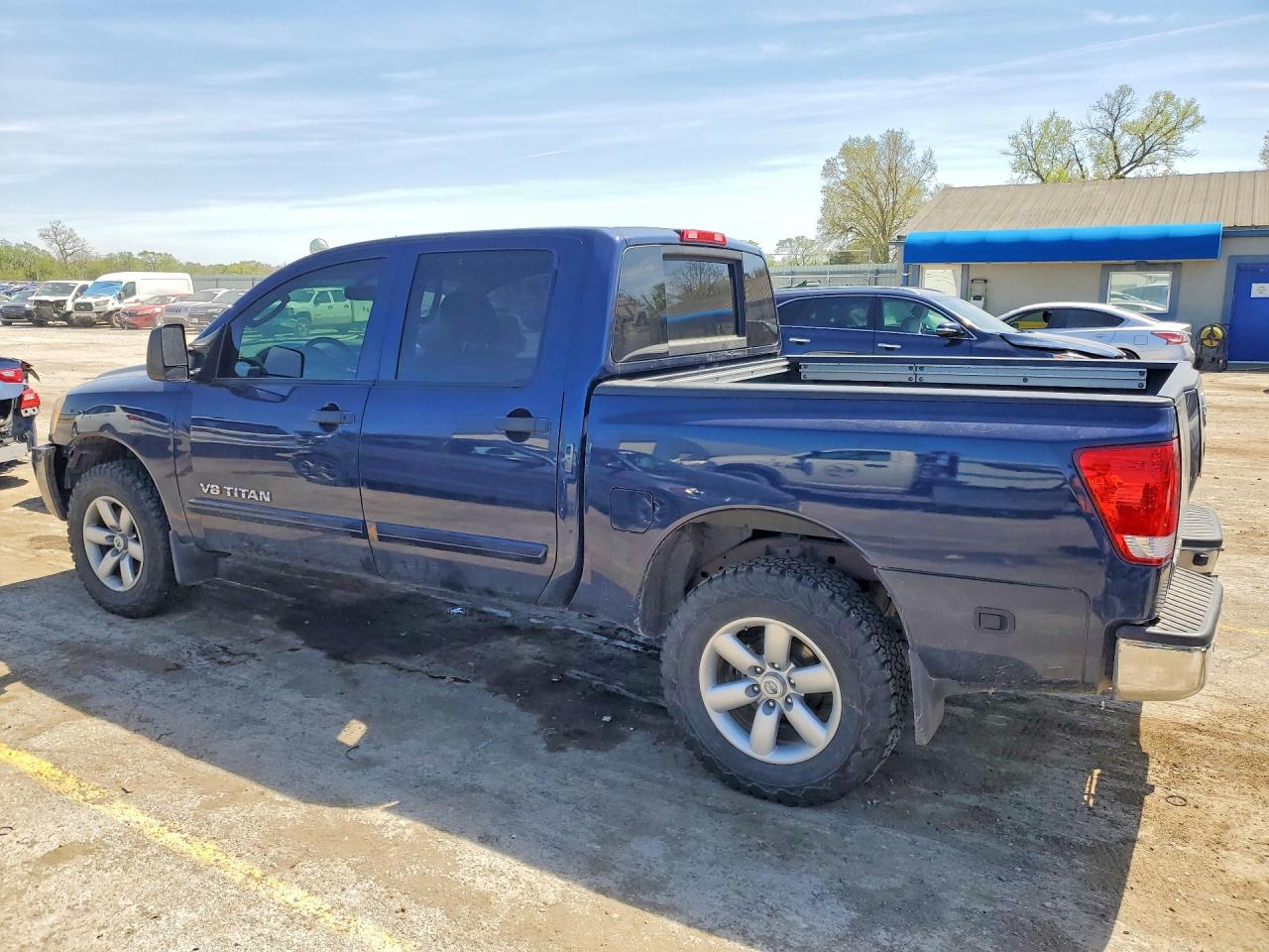 2010 Nissan TITAN VIN 1N6BA0ECXAN309260 photo 2