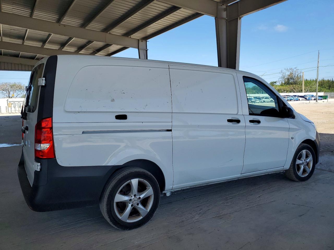 2016 Mercedes Metris VIN WD3PG2EA5G3115056 photo 3