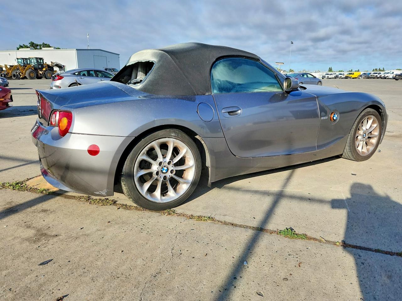 2004 BMW Z4 VIN 4USBT33514LS52119 photo 3