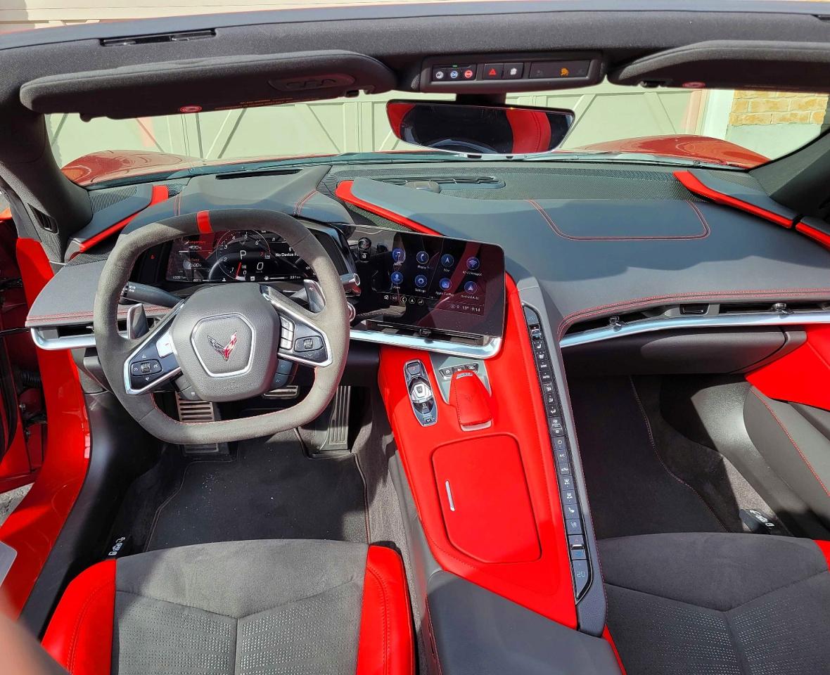 2023 Chevrolet Corvette VIN 1G1YB3D43P5121641 photo 9