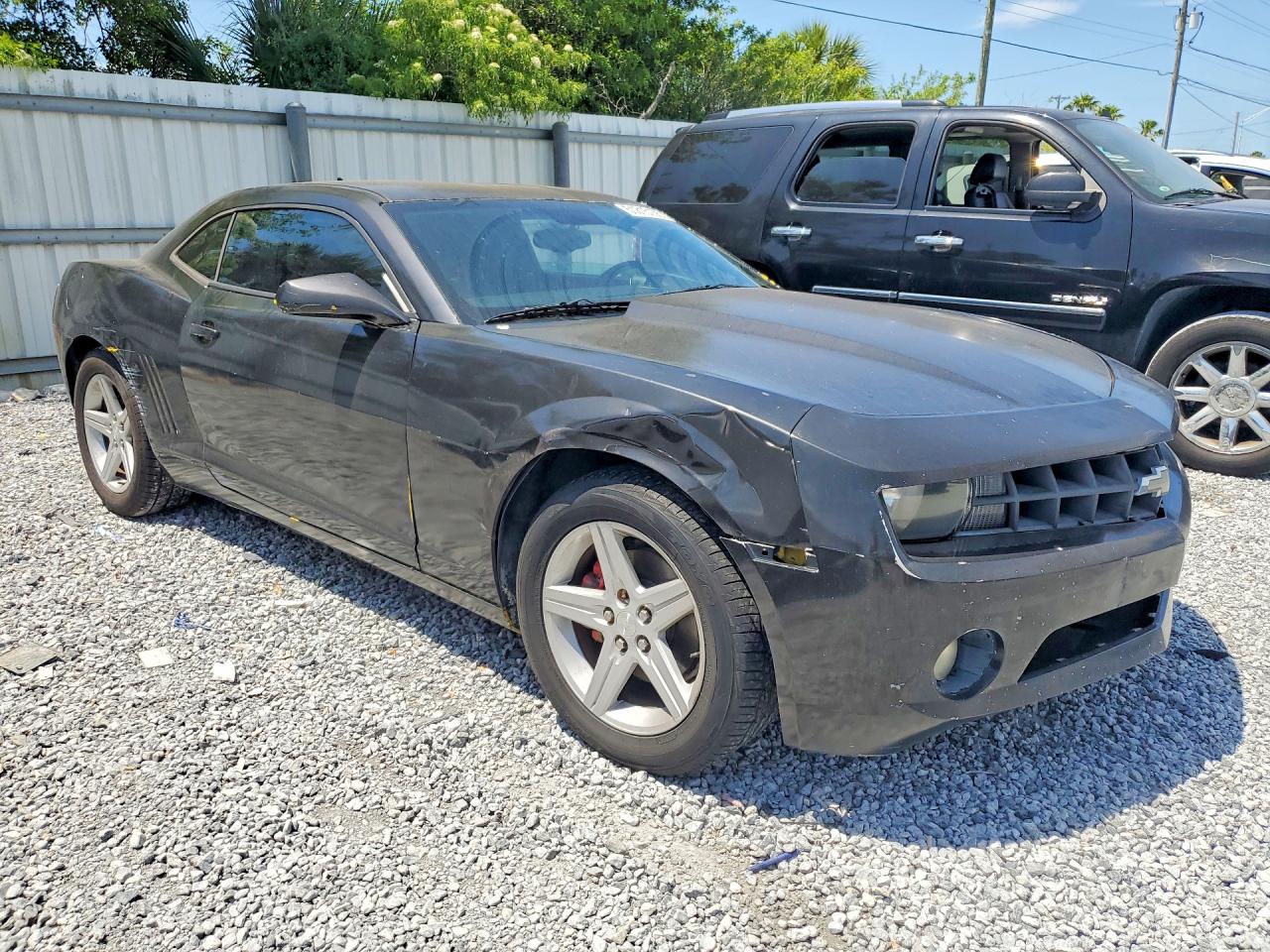 2010 Chevrolet Camaro VIN 2G1FB1EV2A9179110 photo 4