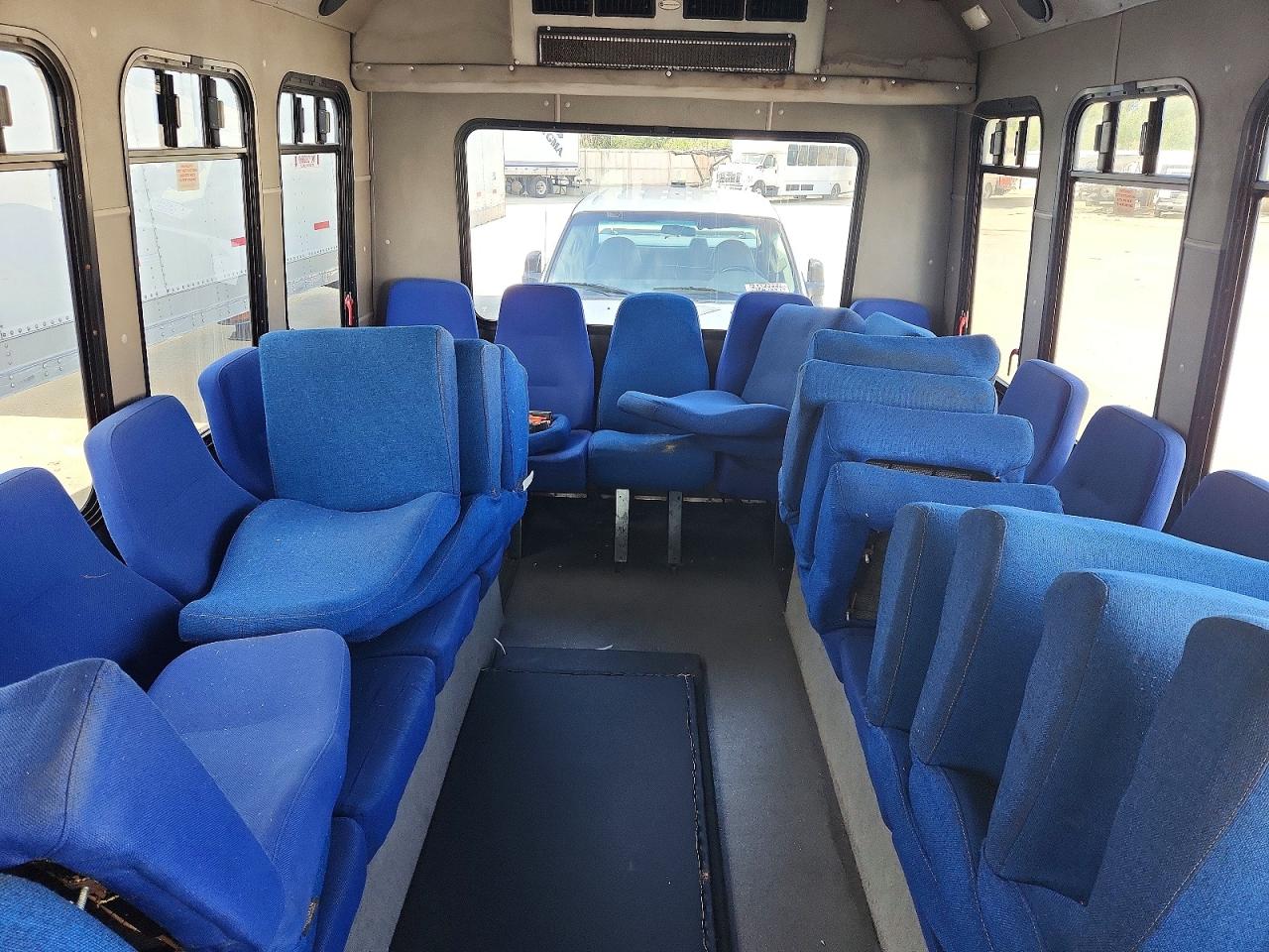 2016 Ford Econoline VIN 1FDFE4FS1GDC08351 photo 11