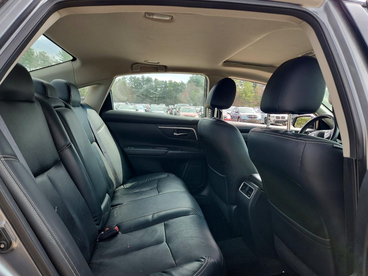 2018 Nissan Altima VIN 1N4AL3AP4JC209594 photo 10