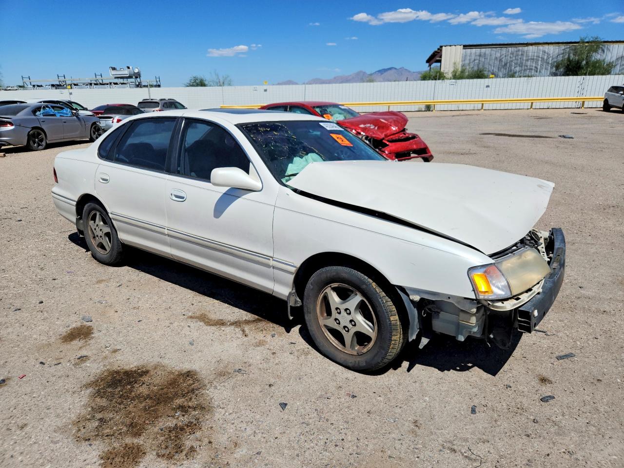 1999 Toyota Avalon VIN 4T1BF18B0XU314488 photo 4