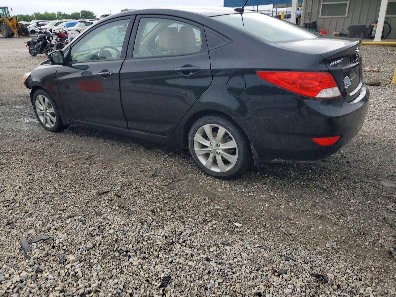2014 Hyundai Accent VIN KMHCU4AE4EU677812 photo 2