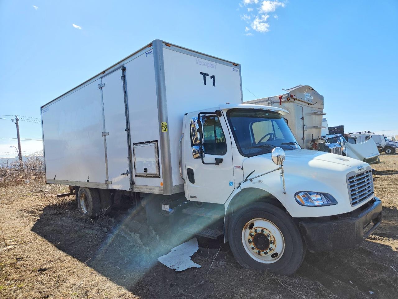 2012 FREIGHTLINER All other VIN 1FVACXDT2CHBR7257 photo 1