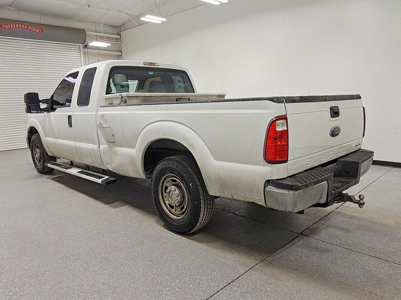 2013 Ford F250 VIN 1FT7X2A68DEB88722 photo 2