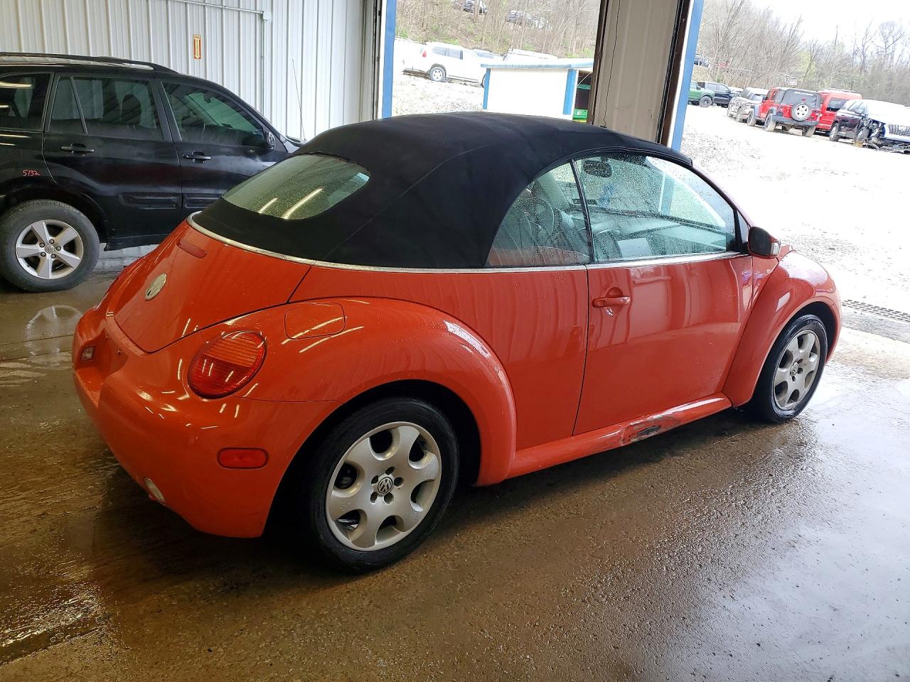 2003 VOLKSWAGEN Beetle VIN 3VWCK21Y43M318077 photo 3