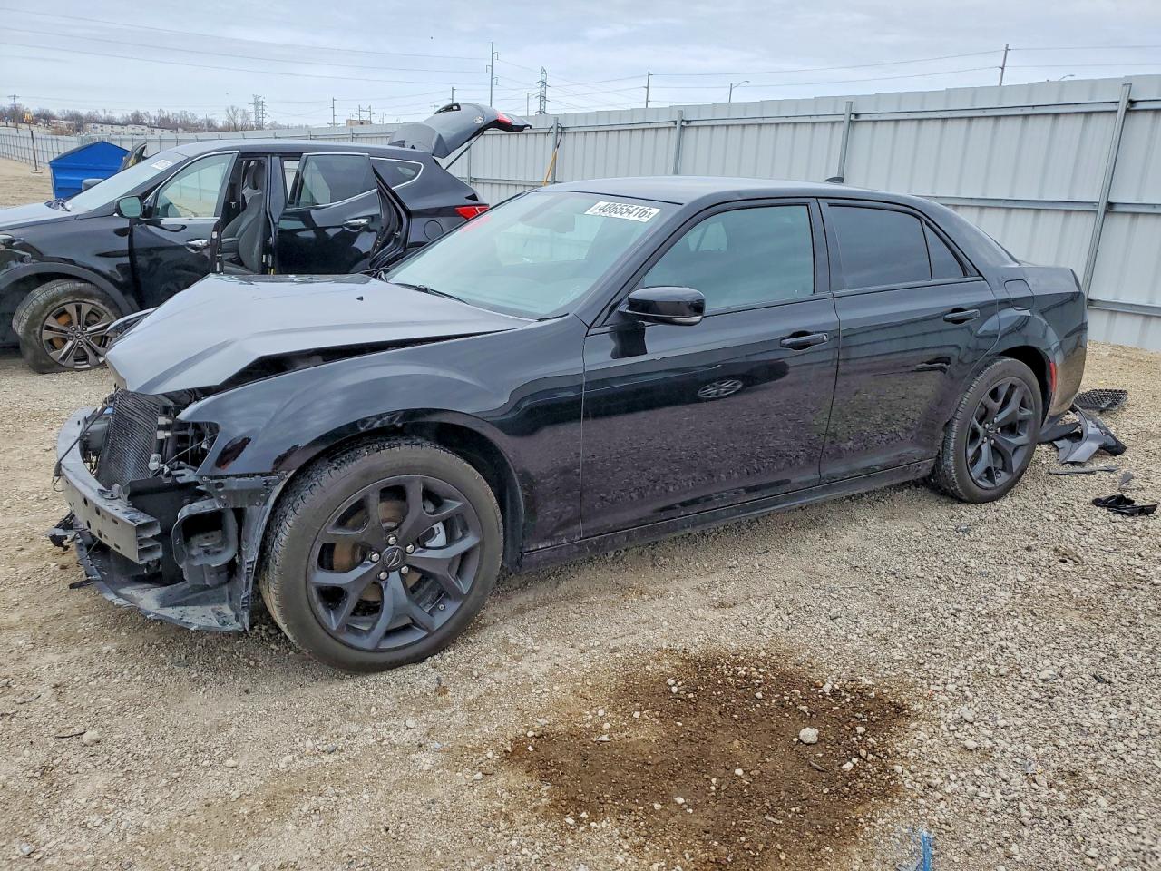 2022 Chrysler 300 VIN 2C3CCADG3NH187131 photo 1