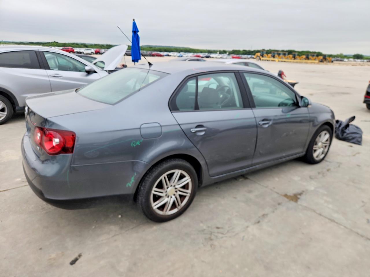 2008 Volkswagen Jetta VIN 3VWJM71K88M151160 photo 3
