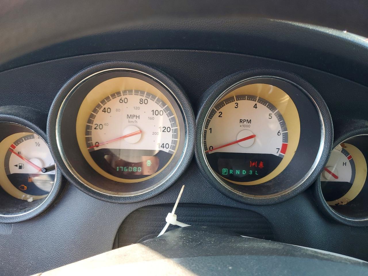 2010 Dodge Charger VIN 2B3CA3CV5AH252991 photo 9