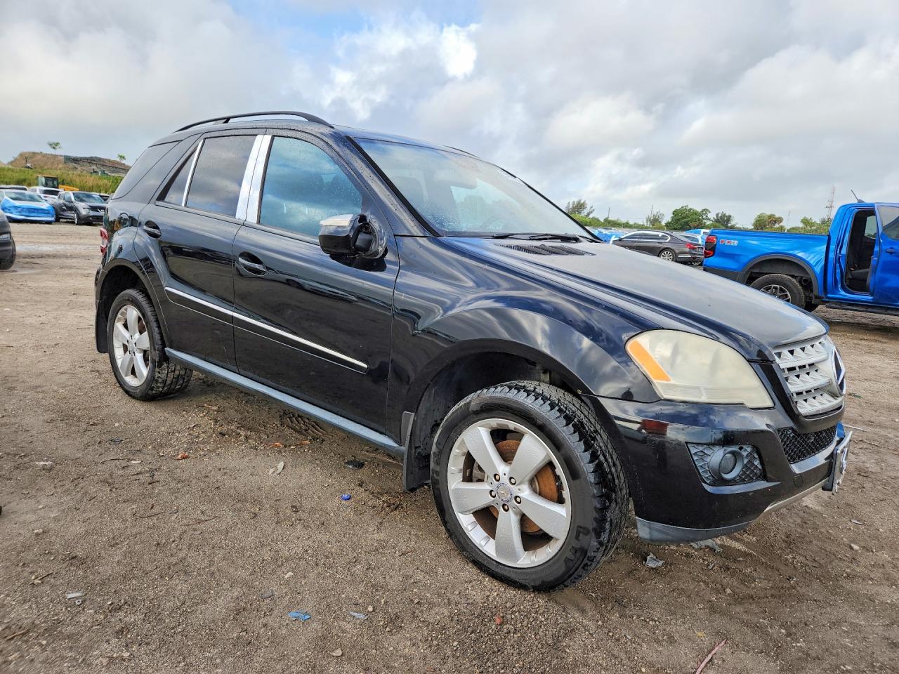 2009 Mercedes-Benz M-class VIN 4JGBB86E89A454035 photo 4