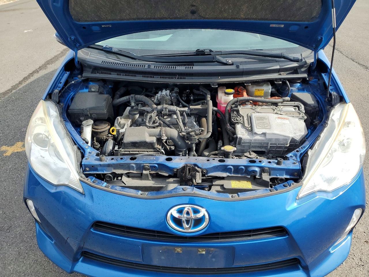 2012 Toyota Prius c th VIN JTDKDTB30C1515343 photo 11