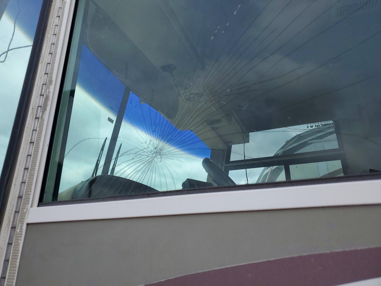 2000 FLEETWOOD All models VIN 1FCNF53SXY0A03451 photo 9