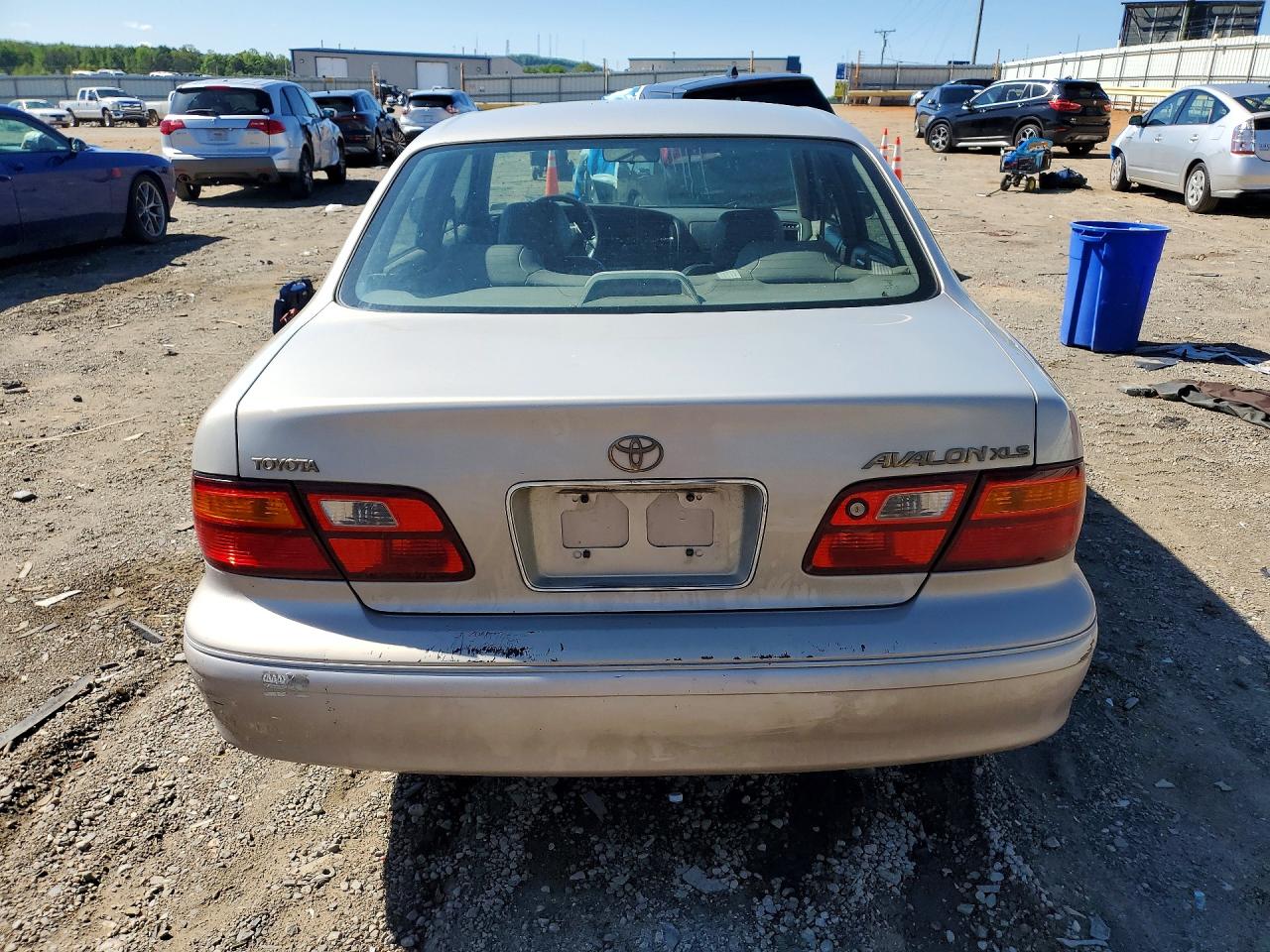 1998 Toyota Avalon VIN 4T1BF18B0WU260172 photo 6