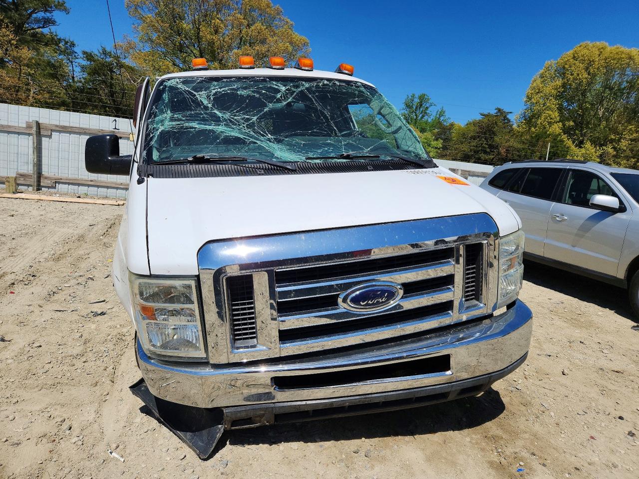 2011 Ford Econoline VIN 1FTNE2EW3BDB00881 photo 5