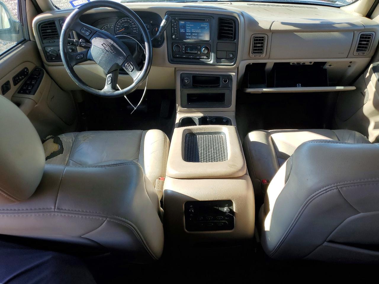 2005 Chevrolet Tahoe VIN 1GNEK13T35R221629 photo 8