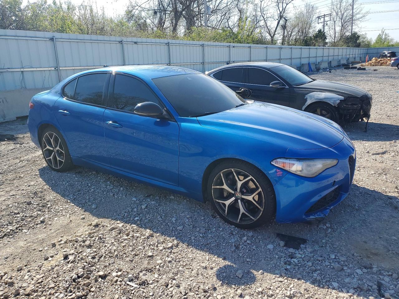 2021 Alfa Giulia VIN ZARFANAN6M7641610 photo 4