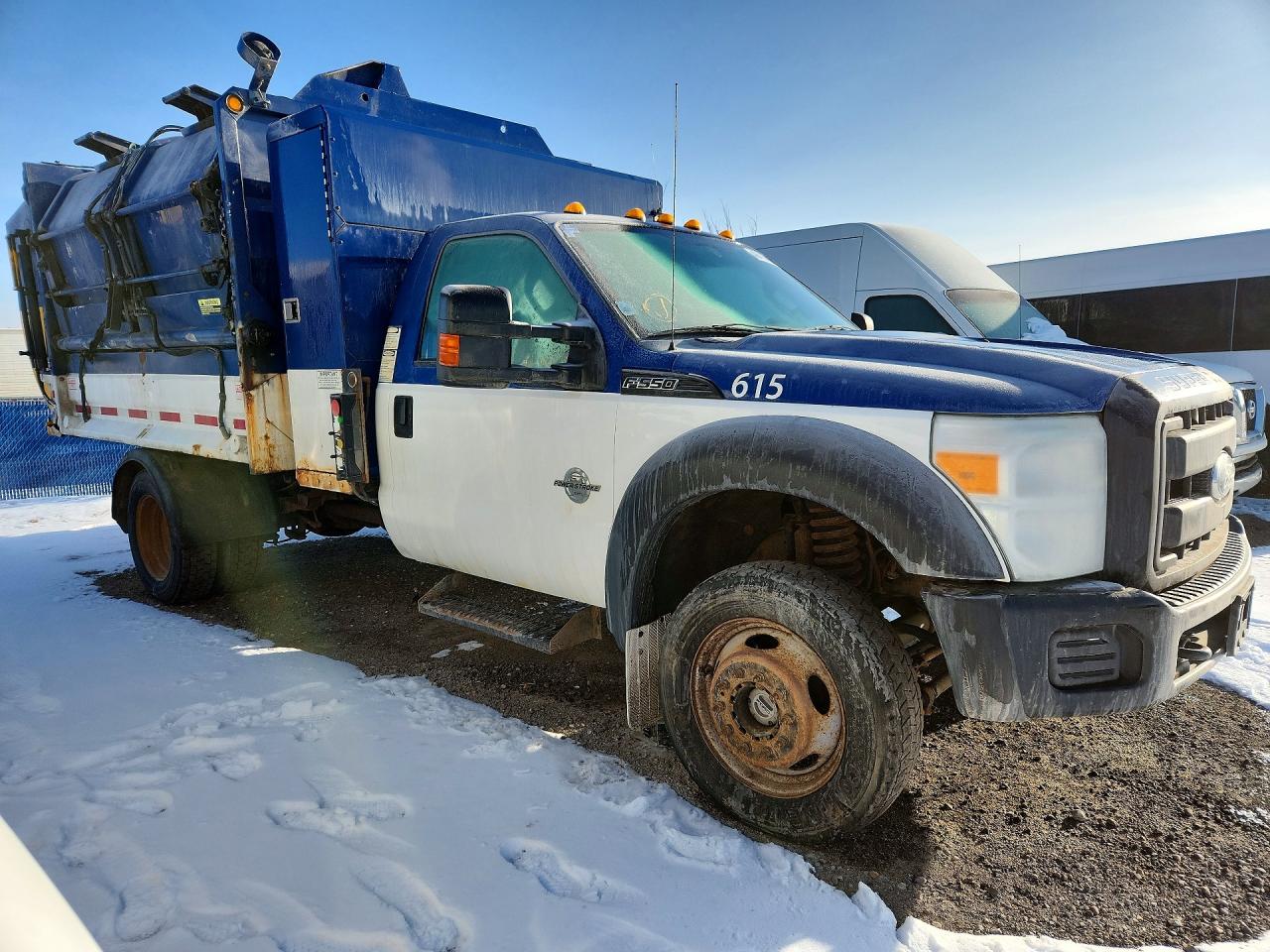 2011 Ford F550 VIN 1FDUF5HT5BEB50019 photo 4