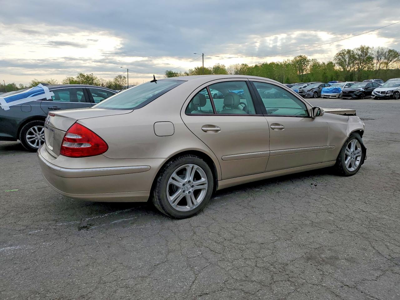 2004 Mercedes-Benz E-class VIN WDBUF70J64A429160 photo 3
