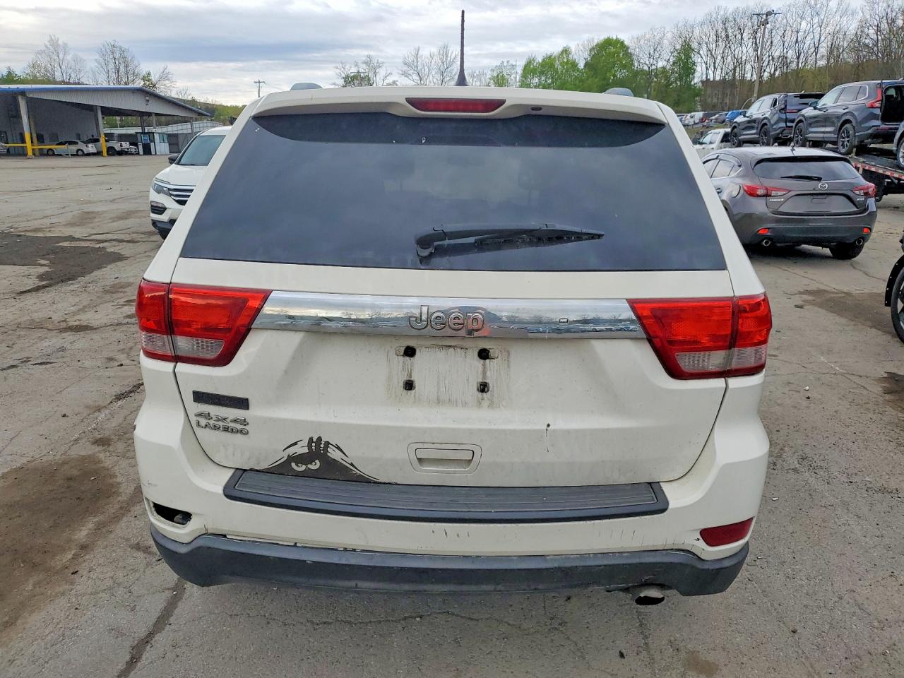 2011 JEEP Cherokee VIN 1J4RR4GG5BC614951 photo 6
