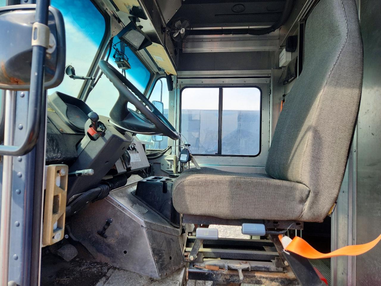 2021 FREIGHTLINER All other VIN 4UZAC2EA0MCML0958 photo 7