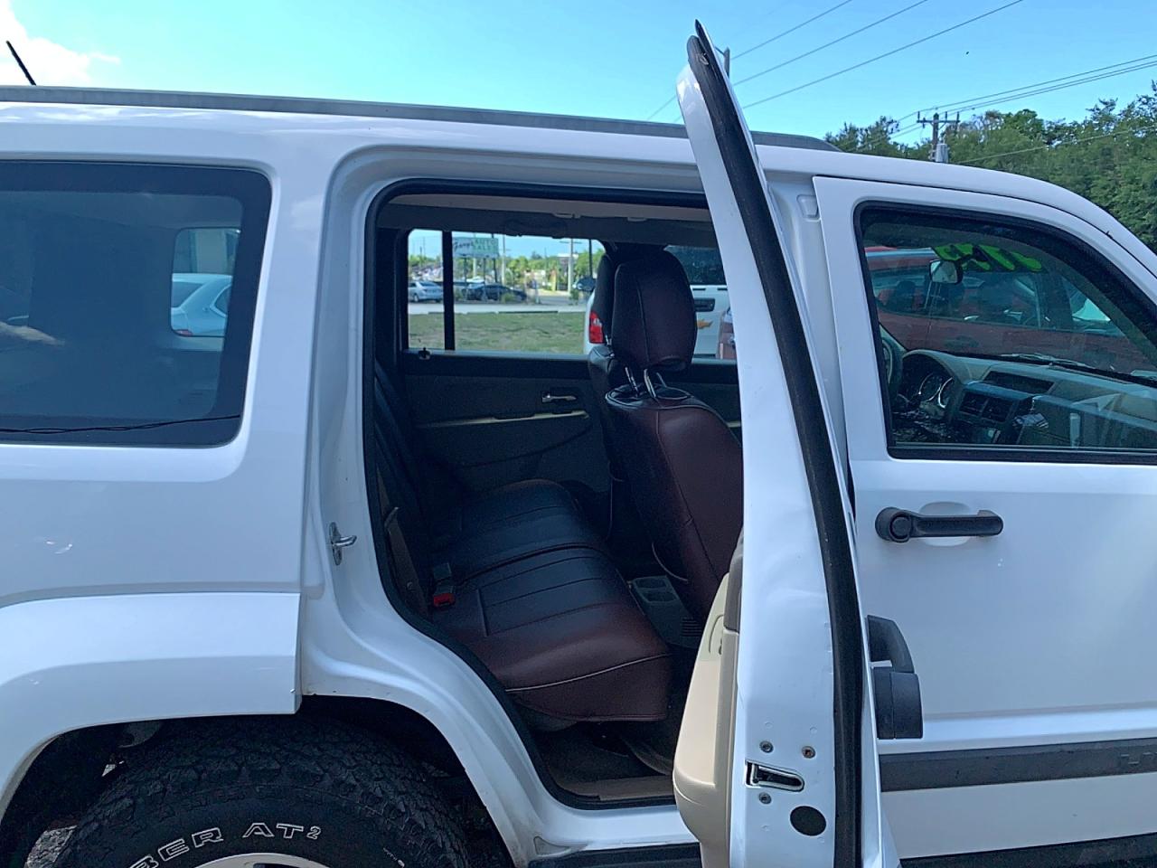 2011 Jeep Liberty VIN 1J4PN2GK2BW592689 photo 6
