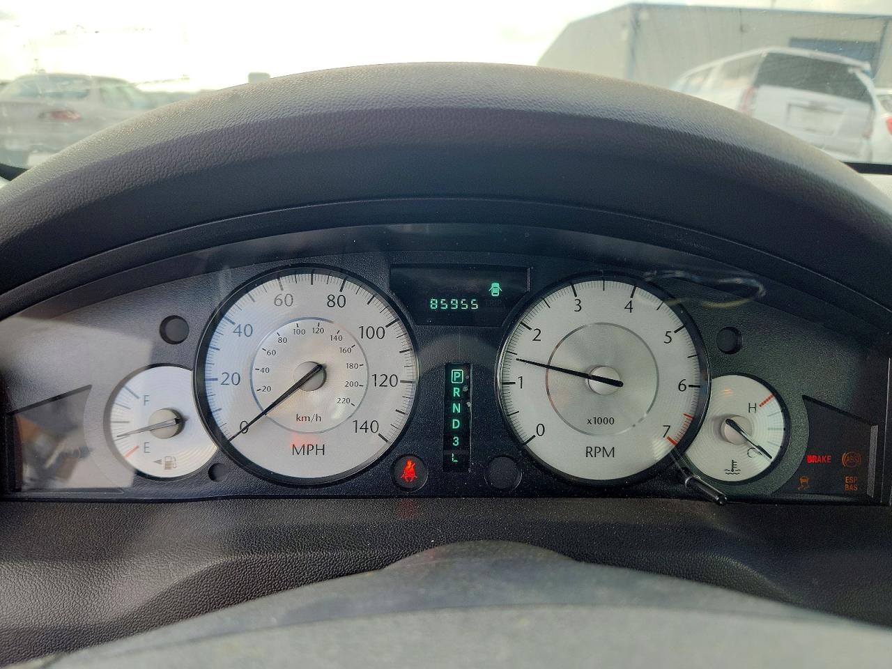 2010 Chrysler 300 VIN 2C3CA5CV4AH326562 photo 9