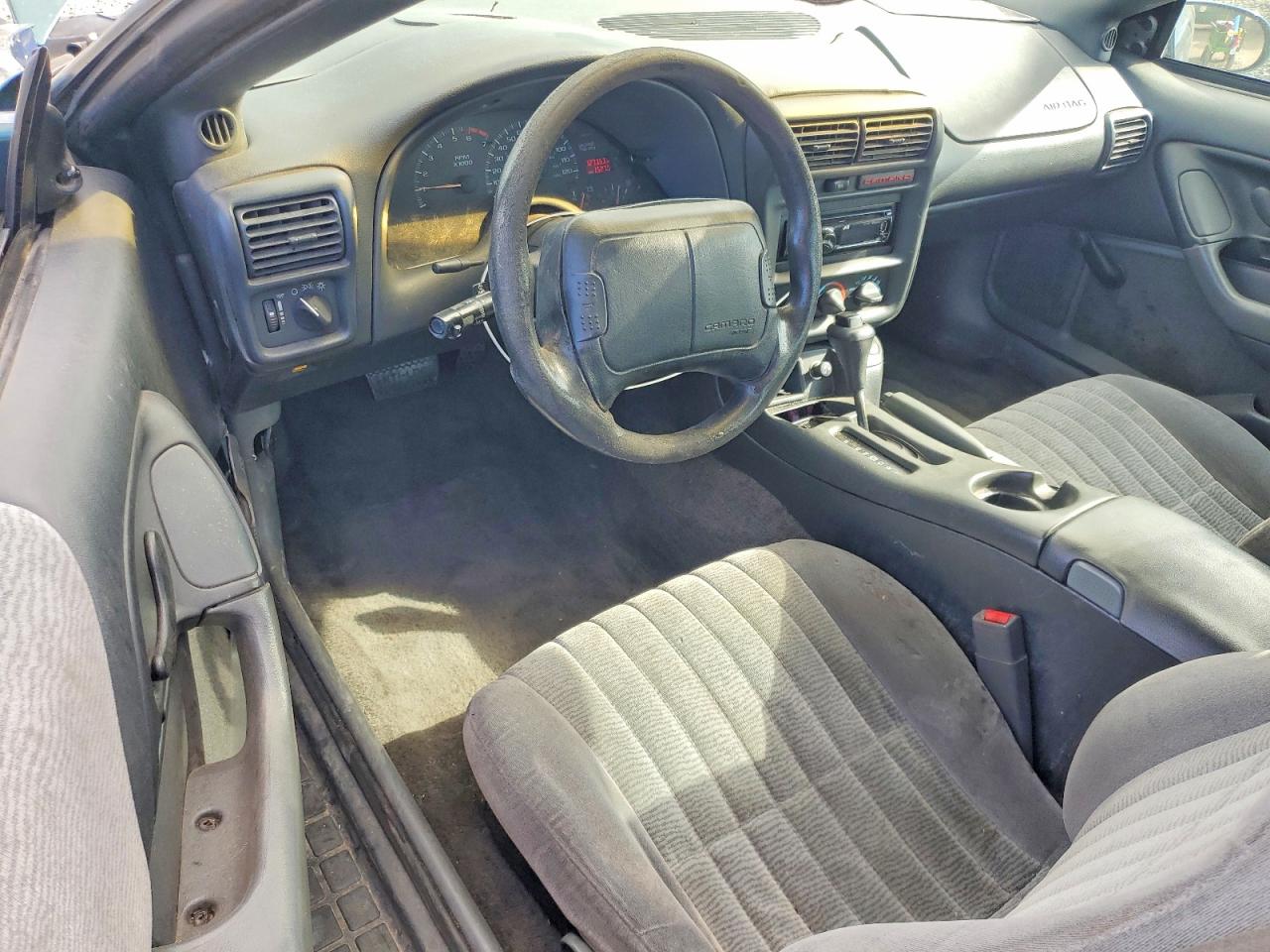 1997 Chevrolet Camaro bas VIN 2G1FP22KXV2122590 photo 8