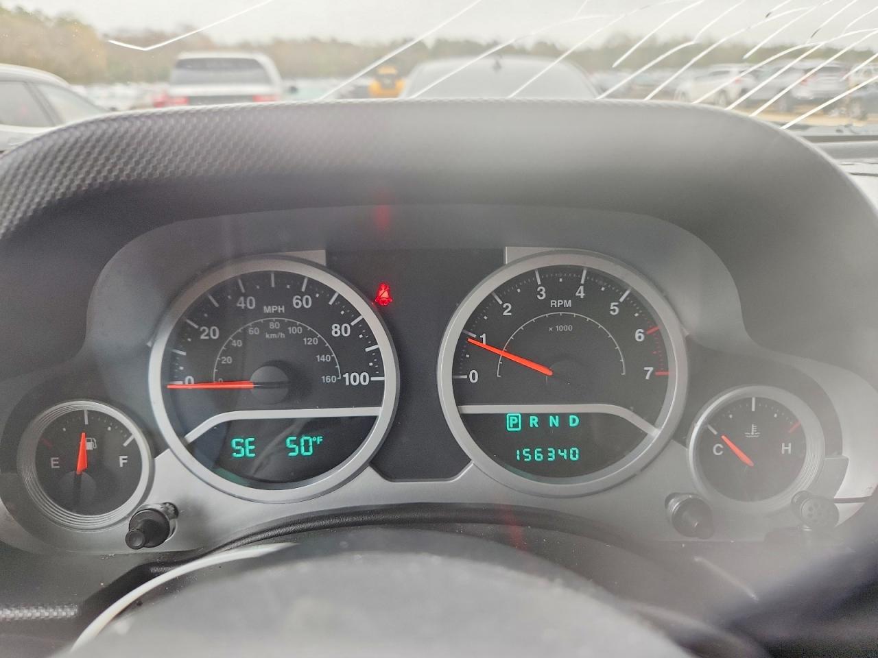 2008 Jeep Wrangler / VIN 1J4GA69198L640870 photo 9