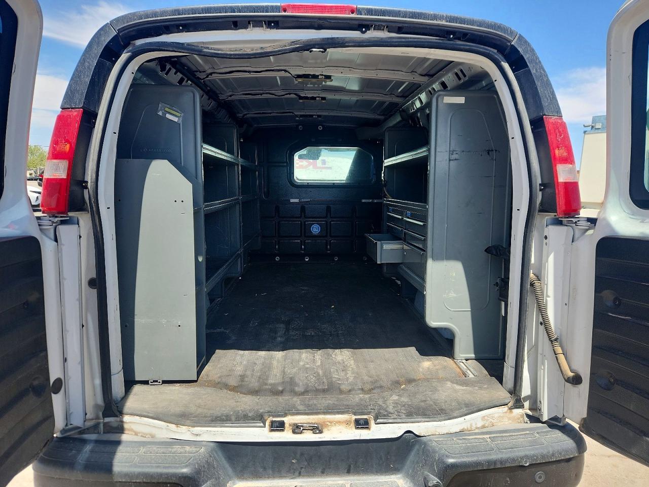 2019 CHEV Express VIN 1GCWGAFP3K1372428 photo 10