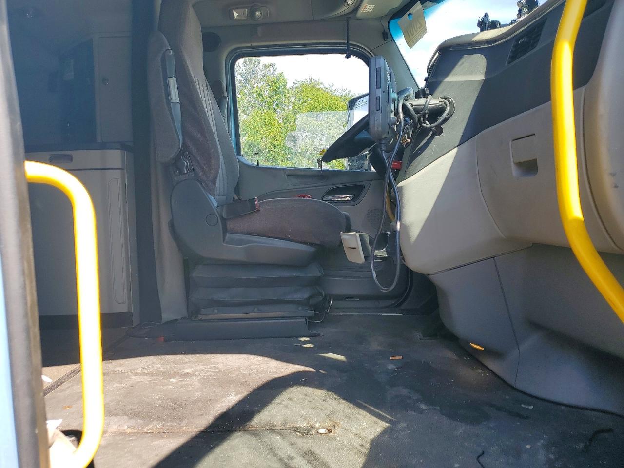 2021 PETERBILT All other VIN 1XPBD49X0MD746823 photo 5