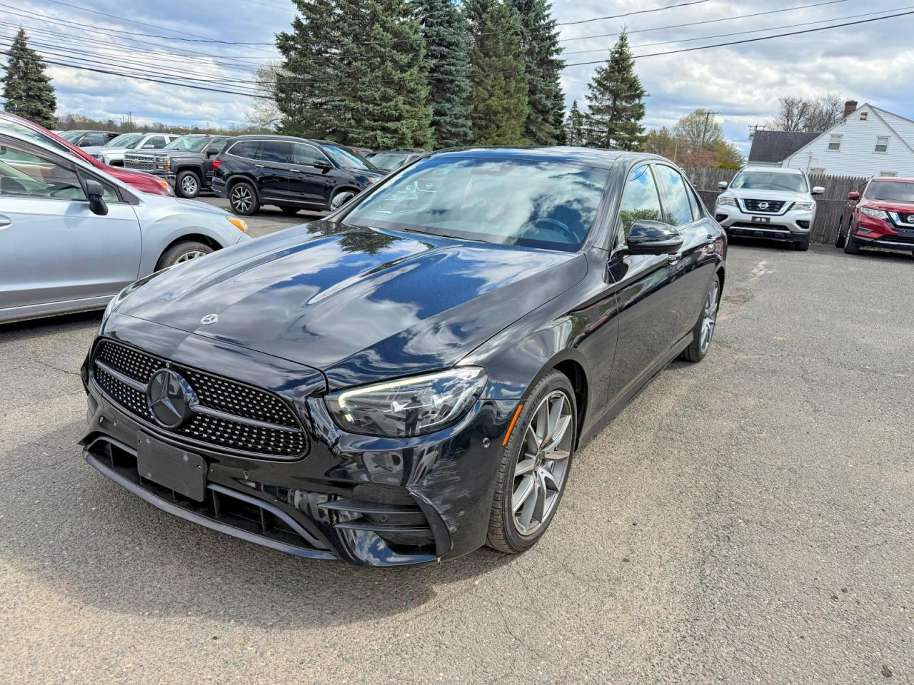 2022 Mercedes-Benz E-class VIN W1KZF8EB3NB020775 photo 1