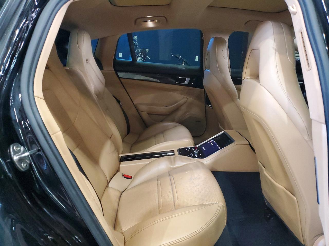 2018 Porsche Panamera VIN WP0AE2A73JL128732 photo 10