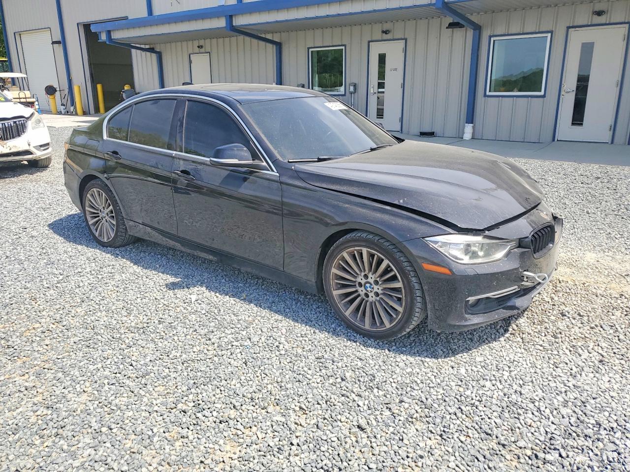 2013 BMW 3 series VIN WBA3A5C57DF355259 photo 4