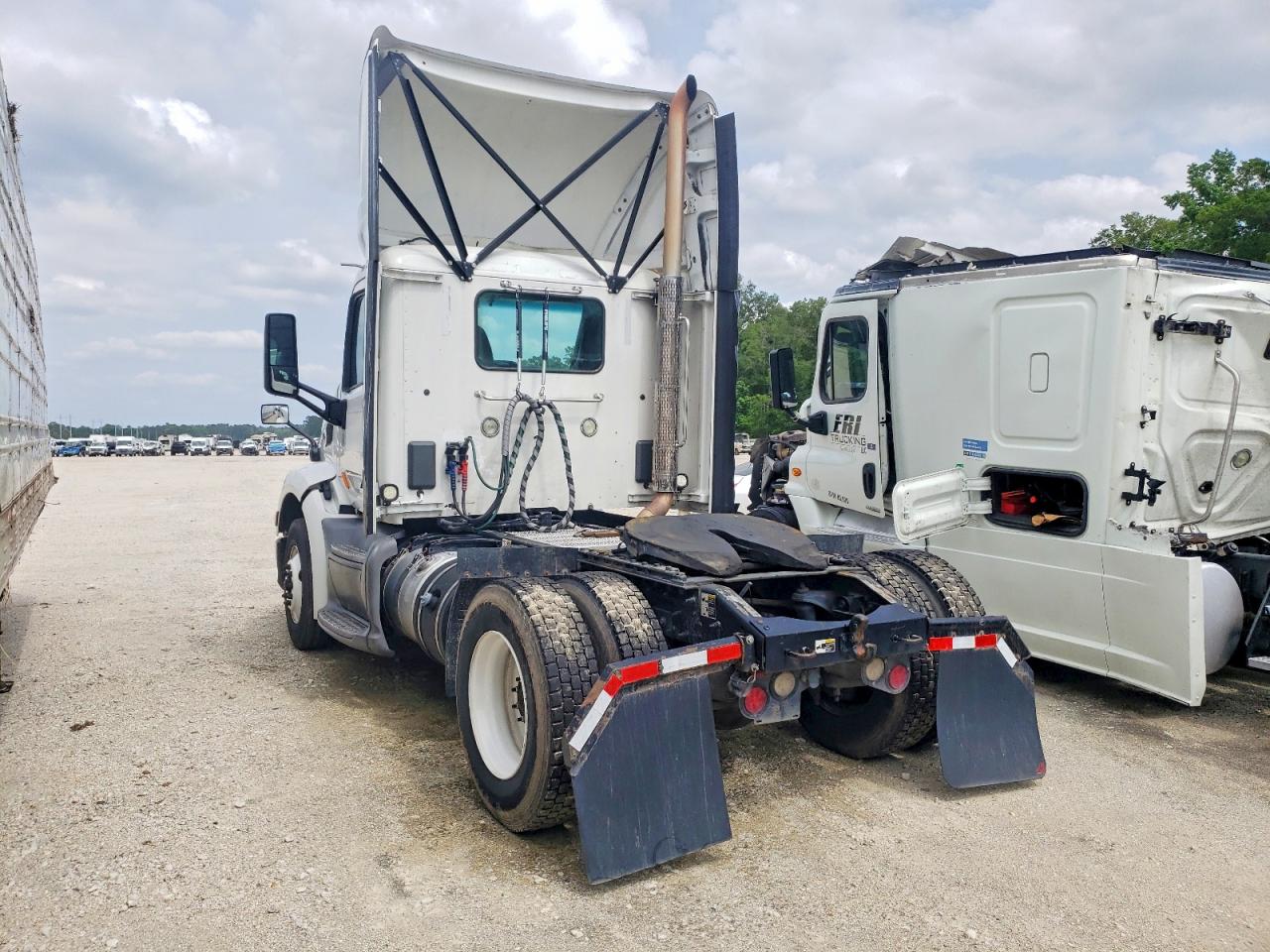 2018 PETERBILT All other VIN 1XPBA48X3JD477450 photo 3