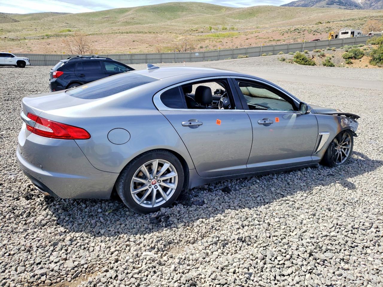 2015 JAGUAR Xf VIN SAJWA0FS4FPU65432 photo 3