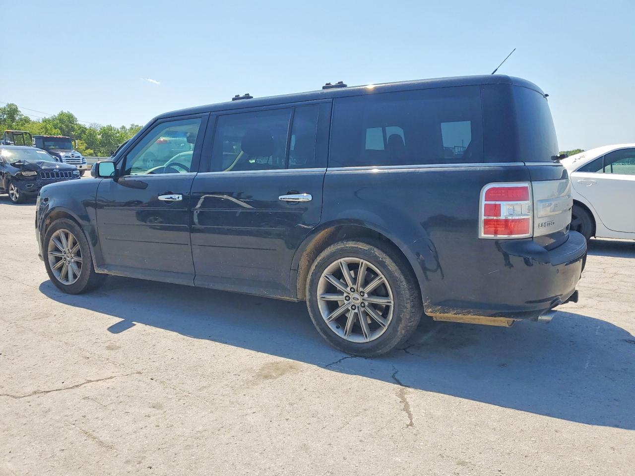 2017 Ford Flex VIN 2FMHK6D82HBA02760 photo 2