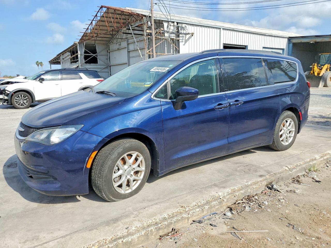 2020 Chrysler Minivan VIN 2C4RC1DG8LR156907 photo 1