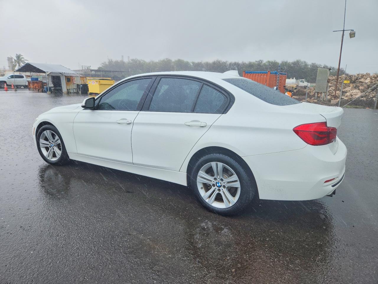 2016 BMW 3 series VIN WBA8E9C5XGK648635 photo 2