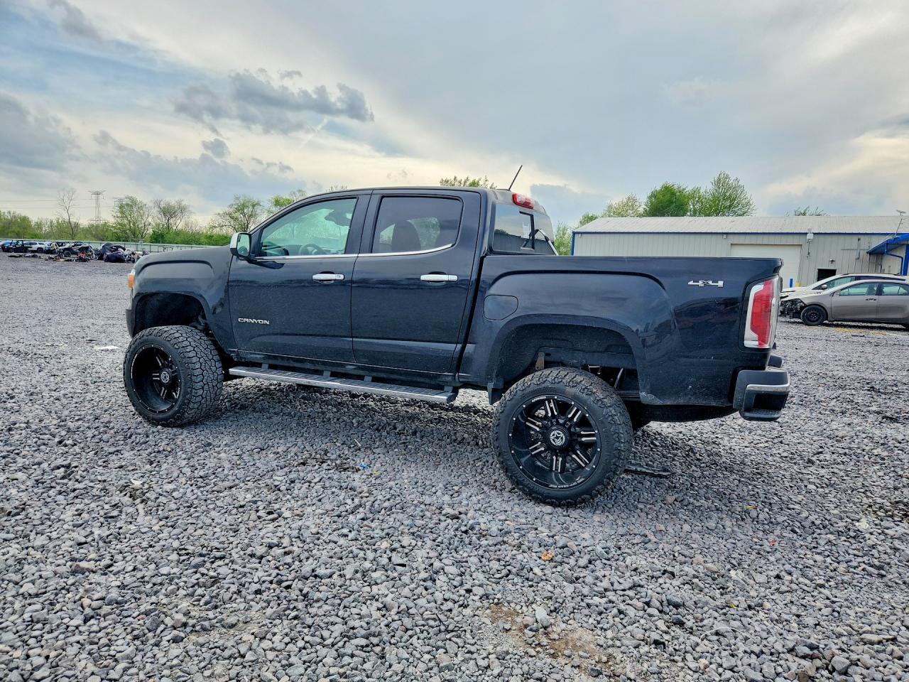 2015 GMC Canyon VIN 1GTG6CE3XF1259308 photo 2