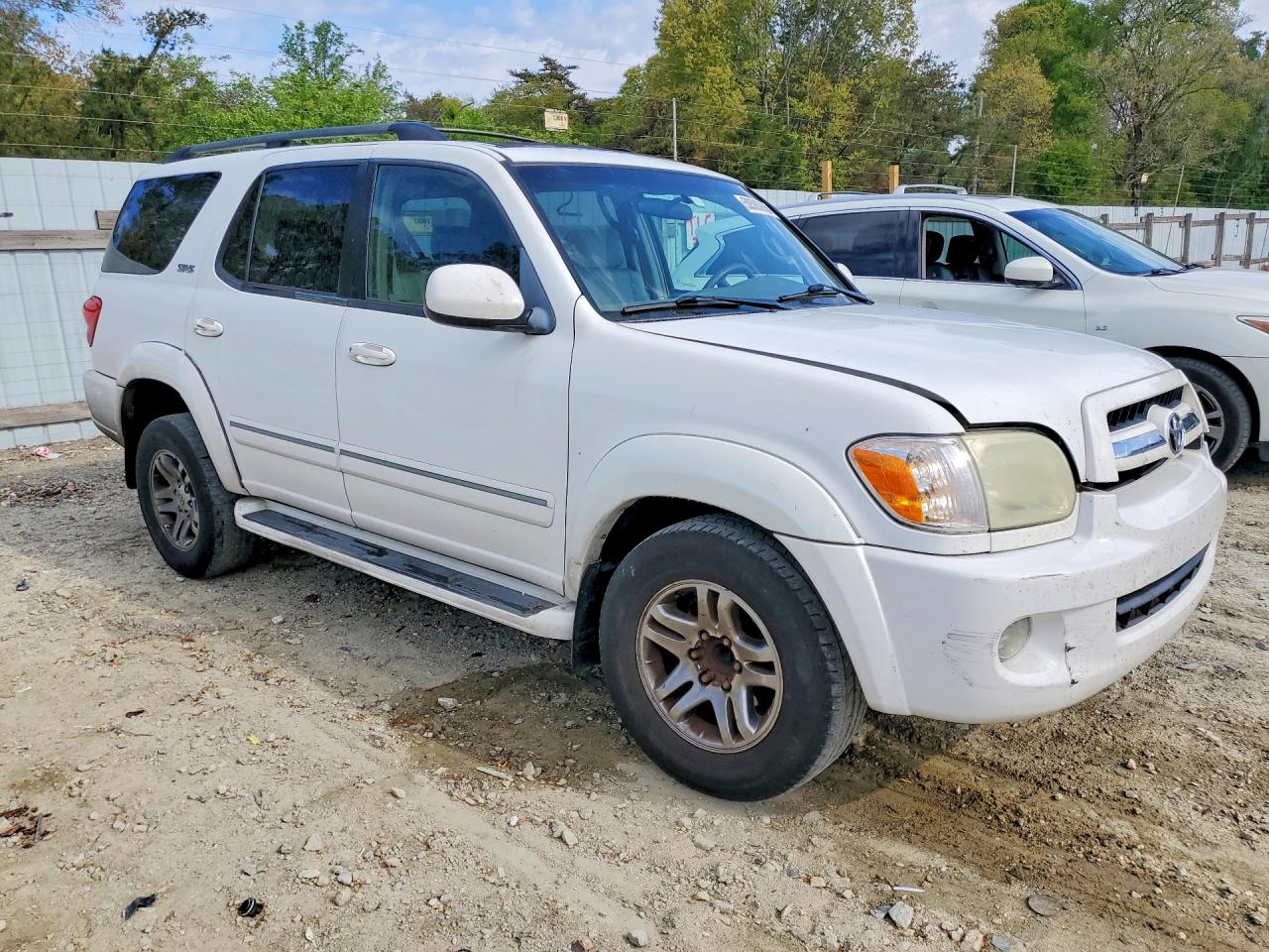2005 Toyota Sequoia VIN 5TDZT34A75S255462 photo 4
