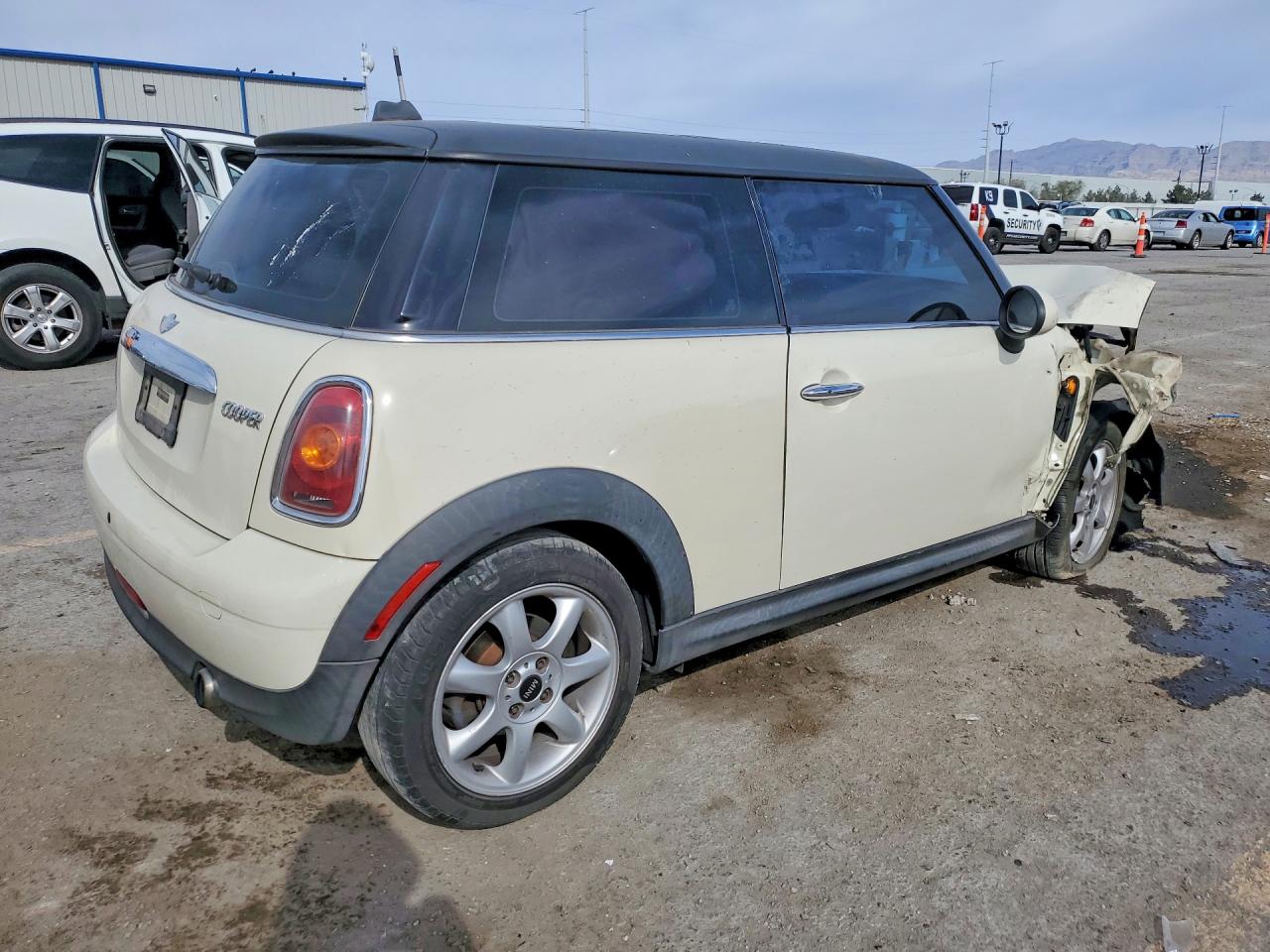 2007 MINI Cooper VIN WMWMF33527TT51488 photo 3