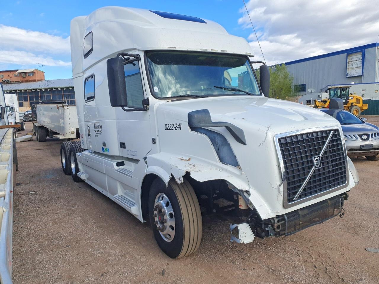 2015 Volvo Vn VIN 4V4NC9EH0FN922879 photo 1